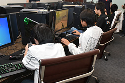 画像ギャラリー No.011のサムネイル画像 / 「XL2735」と「VITAL」誕生の経緯をZOWIEのトップに,使い勝手をプロゲーマーに聞いてみた
