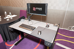 画像ギャラリー No.012のサムネイル画像 / BenQ ZOWIEの新作は「ゲーマー向けの机」。あらゆるプレイスタイルに対応するという完全e-Sports仕様で登場