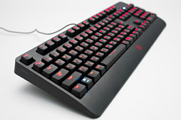 画像ギャラリー No.018のサムネイル画像 / BenQ ZOWIEの新作キーボード「CELERITAS II」レビュー。研ぎ澄まされたリニアなスイッチは文句なしに素晴らしい