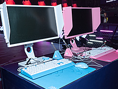 ディスプレイもキーボードもケーブルアンカーもライトブルーとピンクに！ 女性ゲーマー向け製品シリーズ「DIVINA」にZOWIEはどこまでも本気