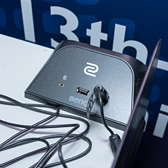 画像ギャラリー No.023のサムネイル画像 / BenQ ZOWIE，「eスポーツ仕様の机」まさかの（？）第2弾を発表。大会やネットカフェ現場の声を受けてブラッシュアップ