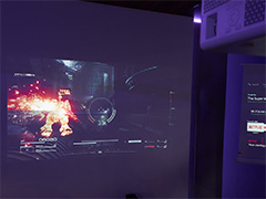 ［TGS2023］BenQブースで最新のゲーマー向けプロジェクタをチェック。独立傭兵の担当者と一緒にAC6をプレイしてみた