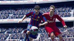 画像ギャラリー No.001のサムネイル画像 / 「ウイイレ 2010」PS3版/Xbox 360版の発売が11月5日に決定