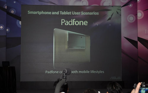 画像ギャラリー No.007のサムネイル画像 / ［COMPUTEX］ASUS，超薄型ノートPCに199ドルのEee PC，そして「スマートフォンを内蔵できるタブレット」を発表【19：45頃更新】