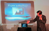画像ギャラリー No.025のサムネイル画像 / ［COMPUTEX］ASUS，超薄型ノートPCに199ドルのEee PC，そして「スマートフォンを内蔵できるタブレット」を発表【19：45頃更新】