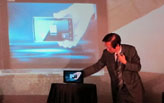 画像ギャラリー No.026のサムネイル画像 / ［COMPUTEX］ASUS，超薄型ノートPCに199ドルのEee PC，そして「スマートフォンを内蔵できるタブレット」を発表【19：45頃更新】
