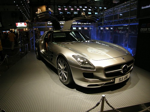 画像ギャラリー No.004のサムネイル画像 / ［TGS 2009］世界に2台しかない“メルセデス・ベンツ SLS AMG”も自由に乗りこなせる！　「グランツーリスモ5」プレイレポート