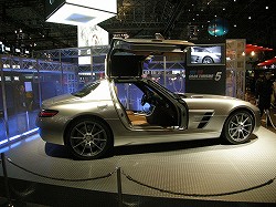 画像ギャラリー No.008のサムネイル画像 / ［TGS 2009］世界に2台しかない“メルセデス・ベンツ SLS AMG”も自由に乗りこなせる！　「グランツーリスモ5」プレイレポート