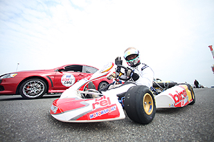 画像ギャラリー No.007のサムネイル画像 / 約120台の一般参加“車”が競演。SCEJ,「グランツーリスモ5」に先駆けたテレビCMを本日より全国で順次放映