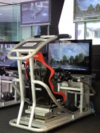 画像ギャラリー No.005のサムネイル画像 / GT5日本最速ドライバーは誰? 優勝者特典はプロドライバーによるレッスンというM・ベンツコラボイベントをレポート