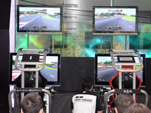 画像ギャラリー No.009のサムネイル画像 / GT5日本最速ドライバーは誰? 優勝者特典はプロドライバーによるレッスンというM・ベンツコラボイベントをレポート