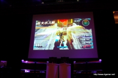 画像ギャラリー No.006のサムネイル画像 / アムロと刹那が生で共演! 「機動戦士ガンダム ガンダムVS.ガンダムNEXT Premium Dogfight‘09」のレポートを掲載