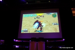 画像ギャラリー No.008のサムネイル画像 / アムロと刹那が生で共演! 「機動戦士ガンダム ガンダムVS.ガンダムNEXT Premium Dogfight‘09」のレポートを掲載