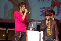 画像ギャラリー No.019のサムネイル画像 / アムロと刹那が生で共演! 「機動戦士ガンダム ガンダムVS.ガンダムNEXT Premium Dogfight‘09」のレポートを掲載