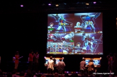 画像ギャラリー No.026のサムネイル画像 / アムロと刹那が生で共演! 「機動戦士ガンダム ガンダムVS.ガンダムNEXT Premium Dogfight‘09」のレポートを掲載
