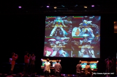 画像ギャラリー No.027のサムネイル画像 / アムロと刹那が生で共演! 「機動戦士ガンダム ガンダムVS.ガンダムNEXT Premium Dogfight‘09」のレポートを掲載