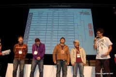 画像ギャラリー No.031のサムネイル画像 / アムロと刹那が生で共演! 「機動戦士ガンダム ガンダムVS.ガンダムNEXT Premium Dogfight‘09」のレポートを掲載