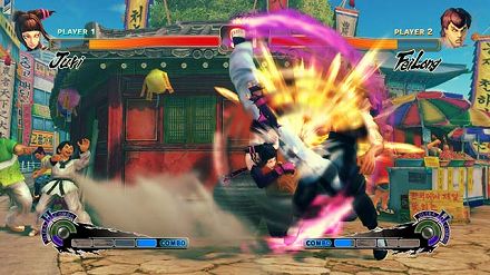画像ギャラリー No.007のサムネイル画像 / 日本各地で開かれる「スーパーストリートファイターIV」の店頭体験会に急げ。そこで“油まみれの親父”と“キツめなテコンドー美女”の技を体験するんだ