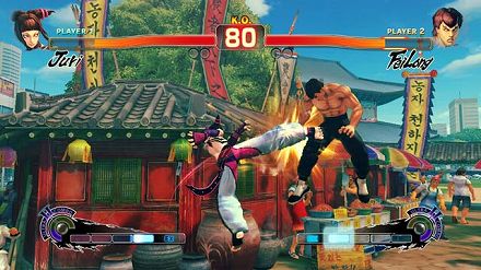 画像ギャラリー No.011のサムネイル画像 / 日本各地で開かれる「スーパーストリートファイターIV」の店頭体験会に急げ。そこで“油まみれの親父”と“キツめなテコンドー美女”の技を体験するんだ
