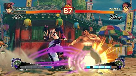 画像ギャラリー No.017のサムネイル画像 / 日本各地で開かれる「スーパーストリートファイターIV」の店頭体験会に急げ。そこで“油まみれの親父”と“キツめなテコンドー美女”の技を体験するんだ