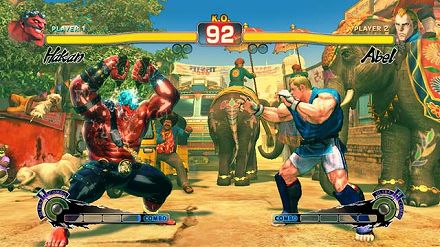 画像ギャラリー No.020のサムネイル画像 / 日本各地で開かれる「スーパーストリートファイターIV」の店頭体験会に急げ。そこで“油まみれの親父”と“キツめなテコンドー美女”の技を体験するんだ