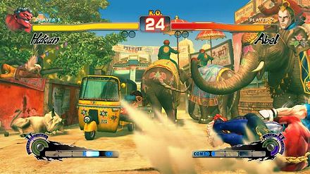 画像ギャラリー No.027のサムネイル画像 / 日本各地で開かれる「スーパーストリートファイターIV」の店頭体験会に急げ。そこで“油まみれの親父”と“キツめなテコンドー美女”の技を体験するんだ