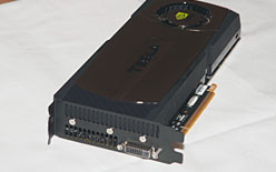 画像ギャラリー No.005のサムネイル画像 / NVIDIA,「Fermi」の実機を公開。FermiアーキテクチャベースのDX11 GPUをトップ・トゥ・ボトムで展開へ