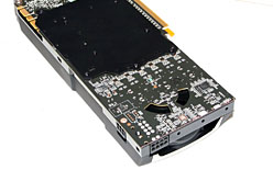 画像ギャラリー No.006のサムネイル画像 / NVIDIA,「Fermi」の実機を公開。FermiアーキテクチャベースのDX11 GPUをトップ・トゥ・ボトムで展開へ