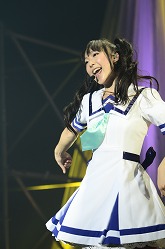 画像ギャラリー No.021のサムネイル画像 / ミルキィホームズが原作の舞台「横浜」に。アニメと同じコスチュームに着飾ったメンバーによるライブをレポート 