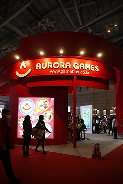 画像ギャラリー No.023のサムネイル画像 / ［G★2009］AURORA GAMESブースで展示されていた新作タイトルをムービー付きでまとめて紹介。FPSにMMO，STGと粒揃いの三本立て