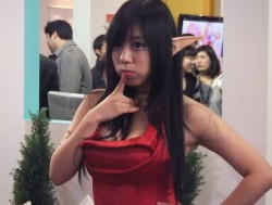 画像ギャラリー No.144のサムネイル画像 / 今年は動くぞ飛び出すぞ！　各ブースを彩るコンパニオン写真集を掲載