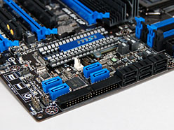 画像ギャラリー No.023のサムネイル画像 / MSI「Big Bang-Trinergy」発売直前検証（前）〜トピック満載のゲーマー向けマザーボード