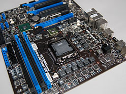 画像ギャラリー No.018のサムネイル画像 / MSI「Big Bang-Trinergy」発売直前検証（後）〜3-way SLI，OC Dashboard，QuantumWaveをチェック