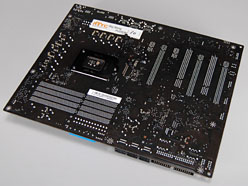 画像ギャラリー No.018のサムネイル画像 / GeForceとRadeonが協調動作するMSI製マザーボード「Big Bang-Fuzion」レビュー