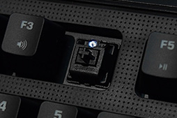画像ギャラリー No.004のサムネイル画像 / ［COMPUTEX］ROCCAT，「選んだキーだけを点灯させられるキーボード」を披露。「スマホをゲーマー向けサブ画面にするアプリ」も