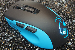 画像ギャラリー No.027のサムネイル画像 / ［COMPUTEX］ROCCAT，「選んだキーだけを点灯させられるキーボード」を披露。「スマホをゲーマー向けサブ画面にするアプリ」も