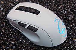 画像ギャラリー No.029のサムネイル画像 / ［COMPUTEX］ROCCAT，「選んだキーだけを点灯させられるキーボード」を披露。「スマホをゲーマー向けサブ画面にするアプリ」も