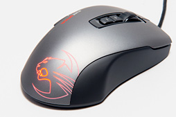 画像ギャラリー No.010のサムネイル画像 / ROCCAT「Kone Pure Optical」レビュー。光学センサー搭載の小型モデルは,小さいマウスを探している人の選択肢となるか