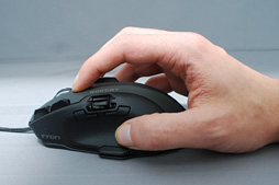 画像ギャラリー No.013のサムネイル画像 / 「アナログコントローラ付き」のROCCAT製マウス「Tyon」レビュー。これは相当に尖った製品だ