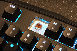 画像ギャラリー No.006のサムネイル画像 / ［CES 2016］ROCCAT，フルカラーLED搭載のメカニカルキーボード「Ryos MK FX」と重量210gのオープンエア型ヘッドセット「Renga」を披露