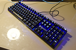 画像ギャラリー No.010のサムネイル画像 / ［COMPUTEX］ROCCATの新作キーボードは「フルキー仕様のまま，極限まで小さく」がコンセプト。E3ではさらなる新製品が