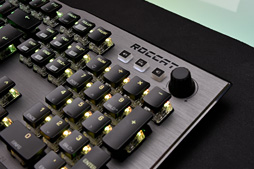 画像ギャラリー No.009のサムネイル画像 / ［COMPUTEX］デザインの方向性も命名ルールも変更したROCCAT，オリジナルキースイッチ「Titan」搭載のキーボード「Vulcan」を披露