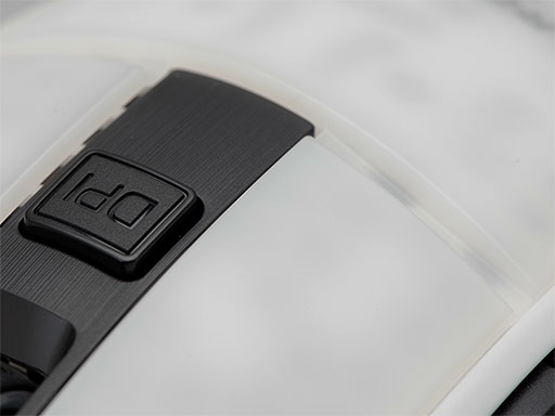 画像ギャラリー No.020のサムネイル画像 / 【PR】重量約68gのROCCAT製軽量マウス「Burst Pro」は,軽いだけでなくゲーマー向けマウスのトレンドを押さえた優れたマウスだ