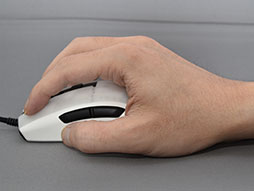 画像ギャラリー No.041のサムネイル画像 / 【PR】重量約68gのROCCAT製軽量マウス「Burst Pro」は,軽いだけでなくゲーマー向けマウスのトレンドを押さえた優れたマウスだ