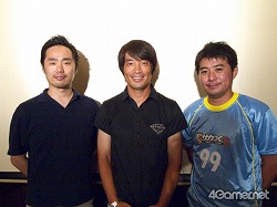 画像ギャラリー No.017のサムネイル画像 / 「サカつくDS ワールドチャレンジ2010 メディア最強チーム決定戦」で,4Gamer代表選手がゲスト解説の中西哲生氏にドキドキ大接近