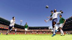 画像ギャラリー No.019のサムネイル画像 / 「2010 FIFA ワールドカップ 南アフリカ大会」の発表会が開催。ベッキー・クルーエルの“可愛いにもほどがある”ゴールパフォーマンスも