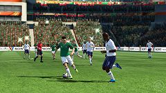 画像ギャラリー No.022のサムネイル画像 / 「2010 FIFA ワールドカップ 南アフリカ大会」の発表会が開催。ベッキー・クルーエルの“可愛いにもほどがある”ゴールパフォーマンスも