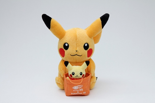 画像ギャラリー No.002のサムネイル画像 / 「ポケットモンスター×ビームス」コラボレーション商品の第1弾，「色違いのピカチュウ」のぬいぐるみが12月より数量限定で販売に