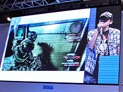 画像ギャラリー No.004のサムネイル画像 / ［TGS 2010］稲葉敦志氏と三上真司氏が「VANQUISH」の魅力をアピール！　予約特典やCMなどの詳細も明らかに
