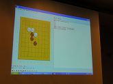 画像ギャラリー No.012のサムネイル画像 / ［CEDEC 2010］コンピュータ囲碁から学ぶAIの“賢さ”とは。「CEDEC CHALLENGE:超速碁九路盤囲碁AI対決決勝」レポート